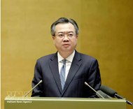Party official presents resolution on regional development